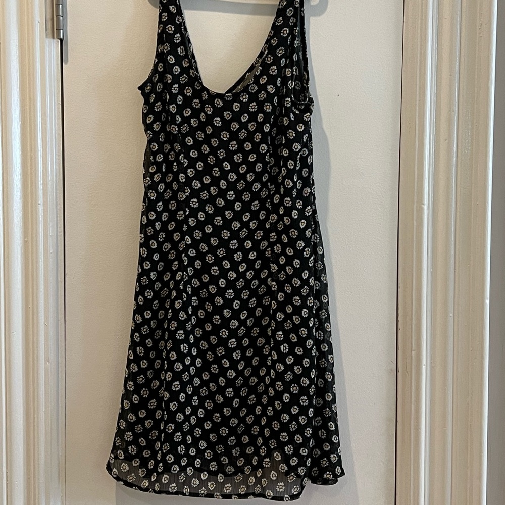 Brandy Melville Navy Daisy Sundress